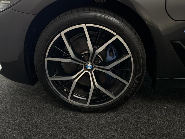 BMW 5 Series Photo bsapi-9dd609f4f70527e7a9011d346d7b9d57c0879b00.jpg