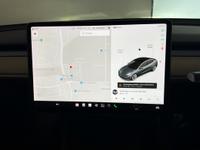 TESLA Model 3 Photo 33