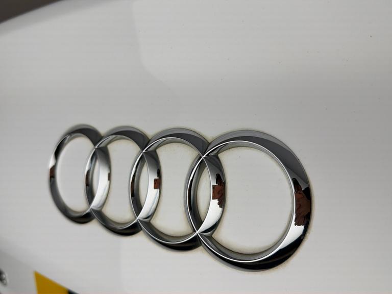 Audi A6 Photo bsapi-9eefc680a109806f11f367577ce9dd82b3abcdd1.jpg