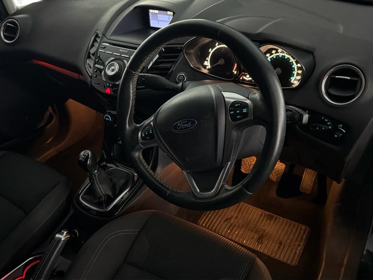 FORD Fiesta Photo bsapi-9efd65a2e6d15a7646dfd4a5e31ae79a77456019.jpg