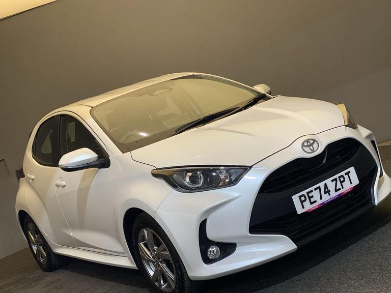 TOYOTA YARIS Photo bsapi-9fbec57d44da02265179bc3b4467be06bede340e.jpg