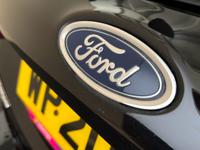 FORD Fiesta Photo 18