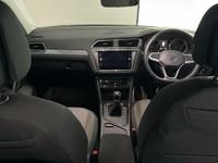 VOLKSWAGEN Tiguan Photo 10