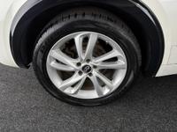 INFINITI Q30 Photo 28