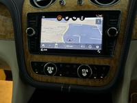 Bentley BENTAYGA Photo 9