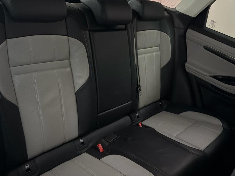 Land Rover RANGE ROVER EVOQUE Photo bsapi-a16a2a3f01197f2c107579970aff185df718c34c.jpg