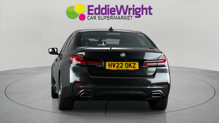 BMW 5 Series Photo bsapi-a2c56cf31903a79a7bd39d38343f8bbd1bfb611c.jpg