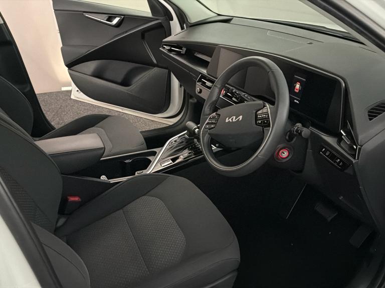 Kia NIRO Photo bsapi-a3afe82a71a9a1348efaa4fe9885ff0447ddae5c.jpg