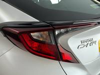 Toyota C-HR Photo 18