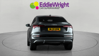 Audi E-Tron Photo 5