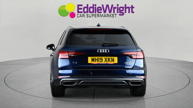 AUDI A4 Photo bsapi-a4aef9239a081c28a5fd914d1c2209e37cf5cc95.jpg