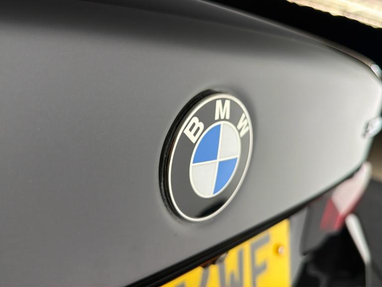 BMW 5 Series Photo bsapi-a51457913ab0a5f5310718fe100eddf8d58fa06a.jpg