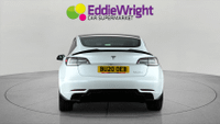 TESLA Model 3 Photo 5