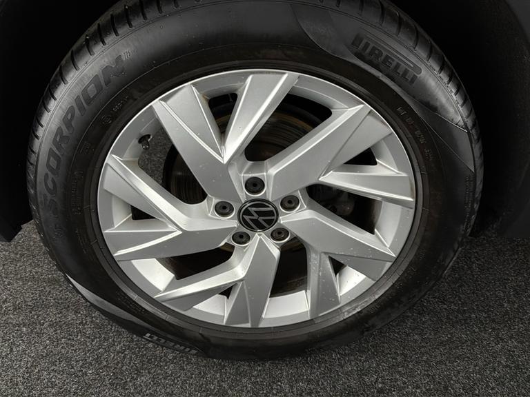 VOLKSWAGEN Tiguan Photo bsapi-a64b21bfa5b96cd7ee4ec02f17020ad6a94f4d4e.jpg
