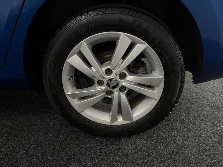 Skoda FABIA Photo bsapi-a6ceddd3327bba22e9e93628f2932373044503f6.jpg