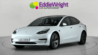 TESLA Model 3 Photo 2