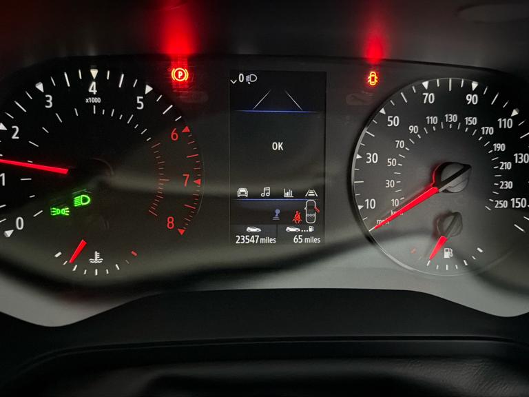 RENAULT Captur Photo bsapi-a74c96a200b50fdc17ecfec2a62ee007fc80fc0c.jpg