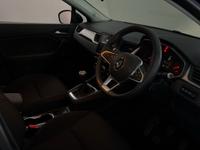 RENAULT Captur Photo 3