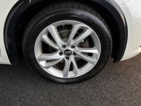 INFINITI Q30 Photo 14