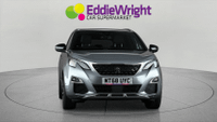 PEUGEOT 5008 Photo 1