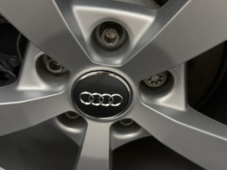 AUDI Tt Photo bsapi-a7e3a748ee95309f67879f0101b570405bc1e440.jpg