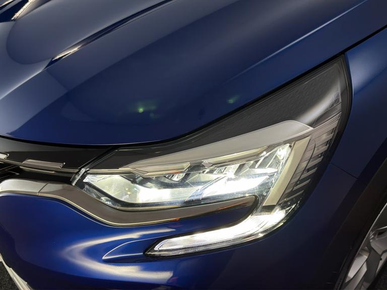 RENAULT Captur Photo bsapi-a84ae1d13f853a1ab794a9a1a8568f1f4ad341a1.jpg