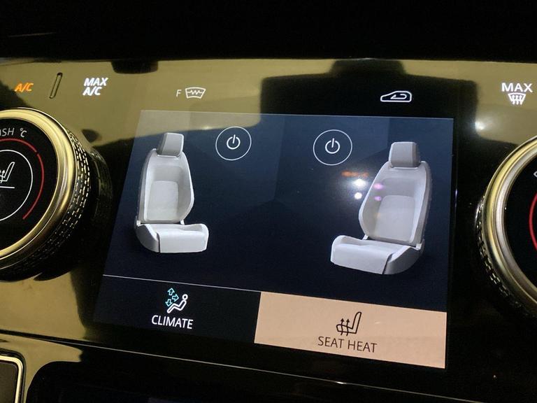 JAGUAR I-PACE Photo bsapi-a87a74020efac2fedc29ec773b2bff341a773f2b.jpg