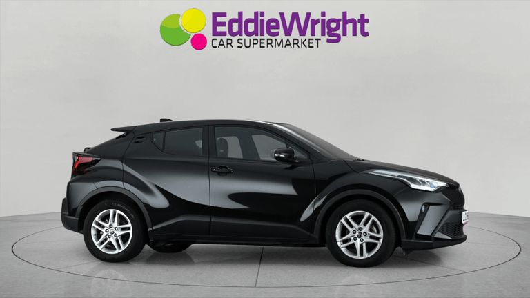 Toyota C-HR Photo bsapi-a8bb1a2beac63cdc30512b7a2486ee46d8e01855.jpg