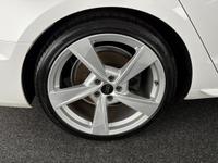 Audi A4 Photo 28
