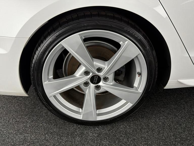 Audi A4 Photo bsapi-a911366117564e9f65dbd3a435ecef007db1cc61.jpg