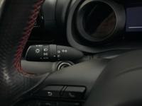 TOYOTA Yaris Photo 25