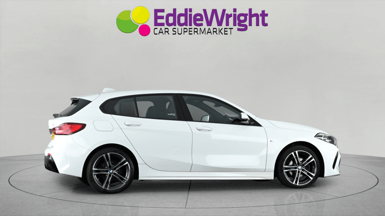BMW 1 Series Photo bsapi-ac34286e80257a92153490bdbe2193cd49254962.jpg