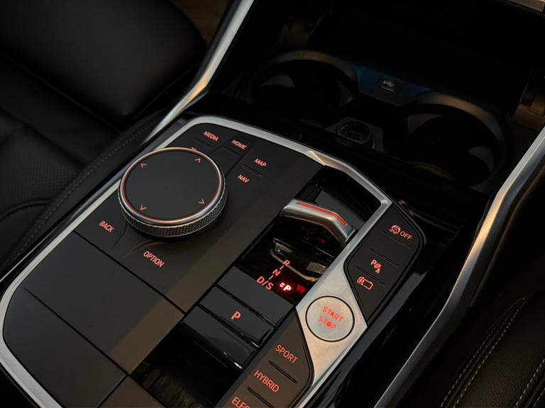 BMW 3 Series Photo bsapi-ac6680025919b918ab7df205660585593a41faca.jpg