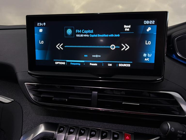 PEUGEOT 3008 Photo bsapi-ad1efcbb5dfc52d93f7e997e8d96cdaf8b9d0e4e.jpg