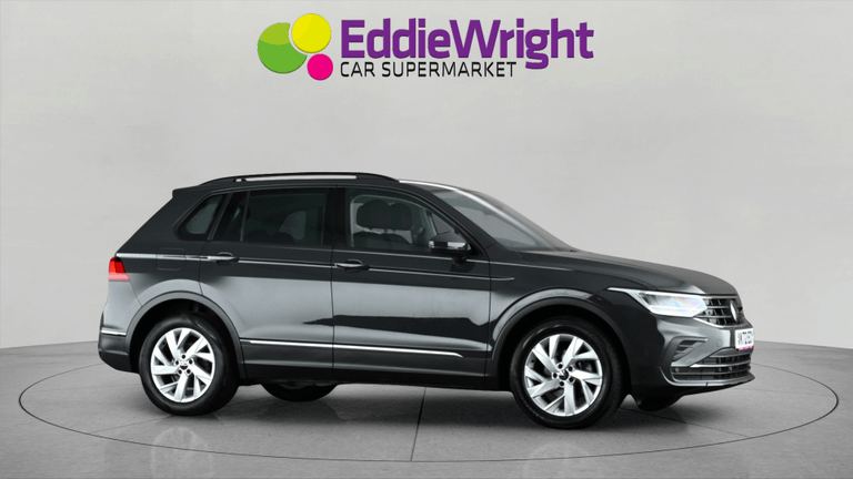VOLKSWAGEN Tiguan Photo bsapi-ae59dadcd658d68097f2701119a0fdbc7d7cca70.jpg