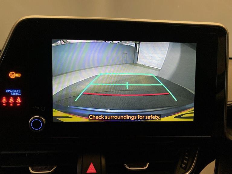 TOYOTA C-HR Photo bsapi-ae64934994ad5d995aa8b7cece435810c237bc51.jpg