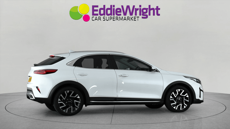 Kia XCEED Photo bsapi-aeae730d1111bcad2bdd850838261f12a359e7ee.jpg