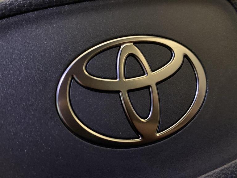 TOYOTA PRIUS Photo bsapi-aed550ee4d7c68441cdd9b28e8d8920b0c11eacf.jpg