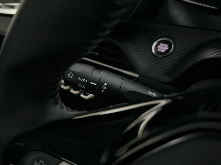 PEUGEOT 208 Photo bsapi-aef3906dae5f10b40c07e8a734639d76454fb4ae.jpg