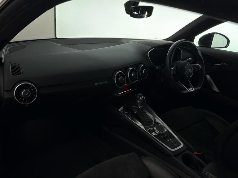 AUDI Tt Photo bsapi-af043036384c99bb2f2ef21e49113545947e9606.jpg