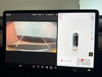 TESLA Model 3 Photo 35