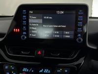 Toyota C-HR Photo 9