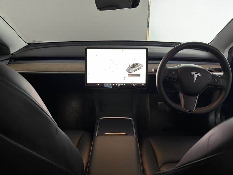 TESLA Model 3 Photo bsapi-b0bf86ac980c85ce928be985878286581d9fe8e0.jpg