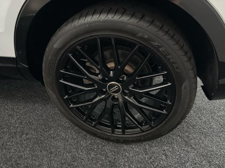 Audi Q3 Photo bsapi-b0d1b4f26c5c7e4b2a70638104b3a2ad3bb96199.jpg