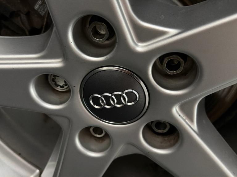 AUDI A3 Photo bsapi-b185a972e27fc700070508397faf48ef3522beb3.jpg