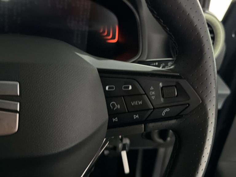 SEAT ARONA Photo bsapi-b196b359c44a21790782280d9d1506808c219e38.jpg