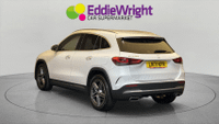 MERCEDES-BENZ GLA Photo 1