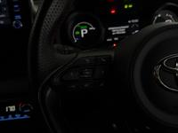 TOYOTA Yaris Photo 11