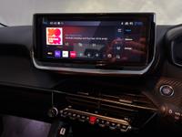 PEUGEOT 208 Photo 15