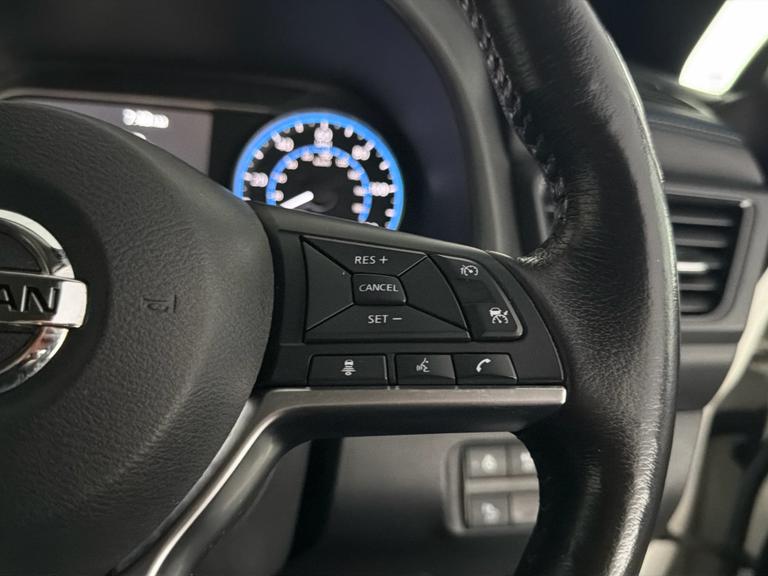 NISSAN LEAF Photo bsapi-b24505a90577813749ff7b0e35580ec87ffc3ba6.jpg